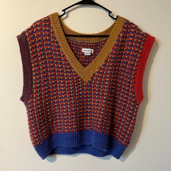 Urban Revivo Sweaters - Urban Revivo Sweater Vest